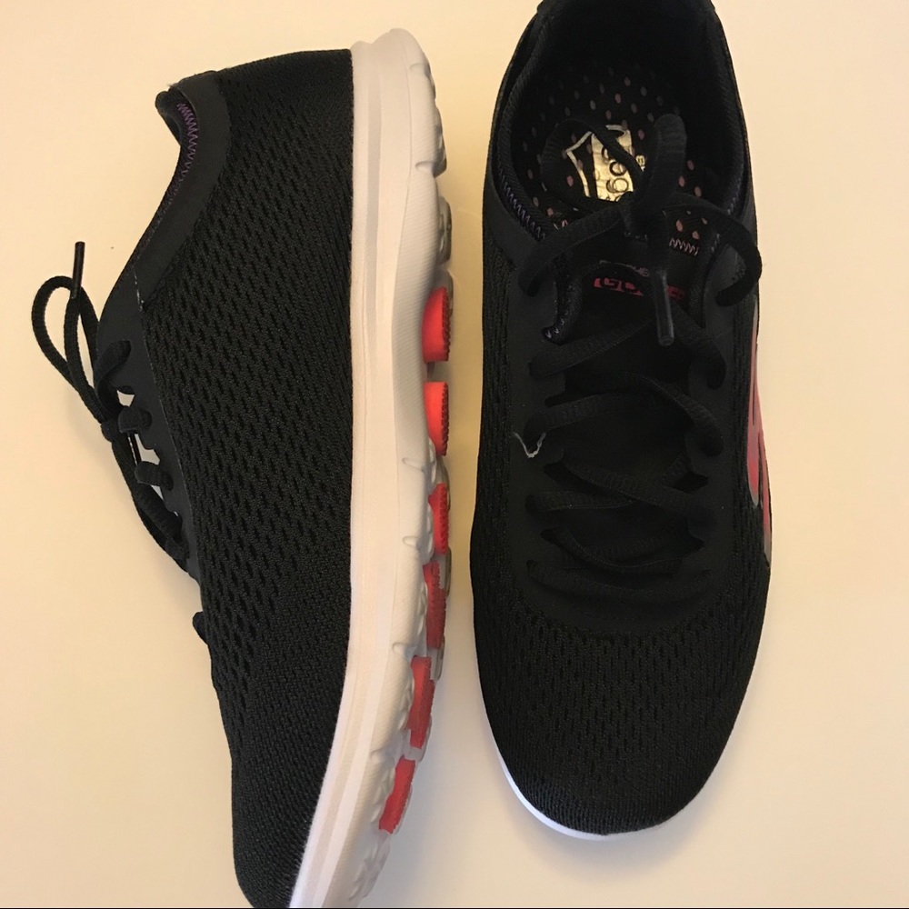 Size 8 Sketchers
